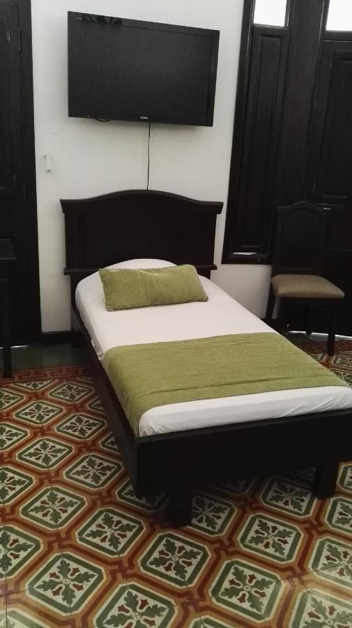 Hotel Casa Escobar Buga Extérieur photo